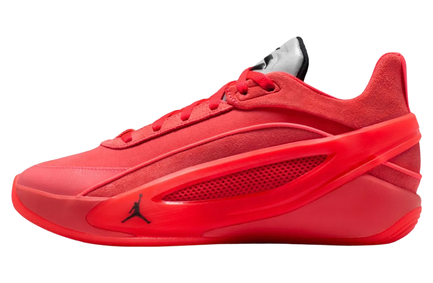 Lanzamientos de sneakers hoy