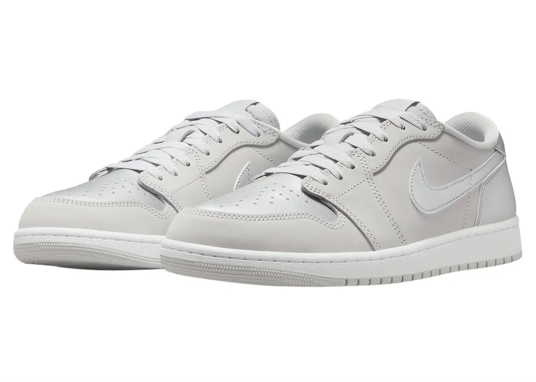 Air Jordan 1 Low OG Metallic Silver 0