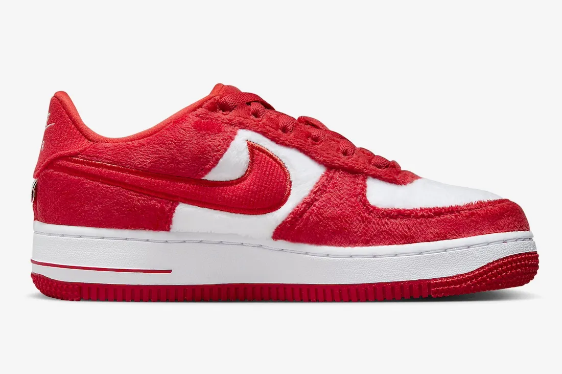 Nike Air Force 1 Low GS Valentine’s Day 2024 1