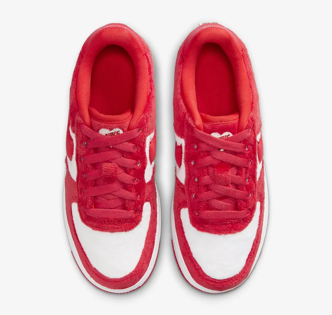 Nike Air Force 1 Low GS Valentine’s Day 2024 2