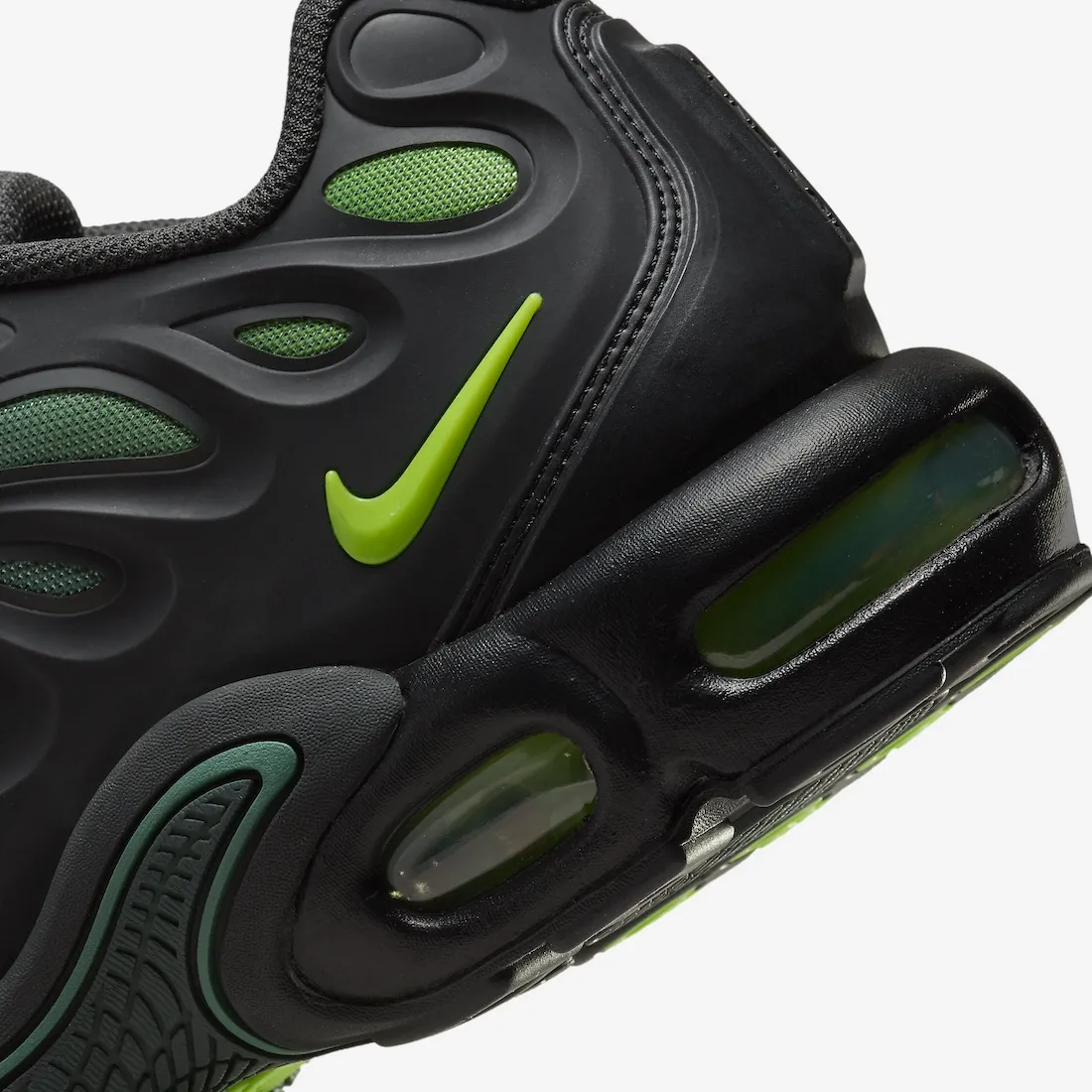 Nike Air Max Plus Drift Black Vintage Green 6