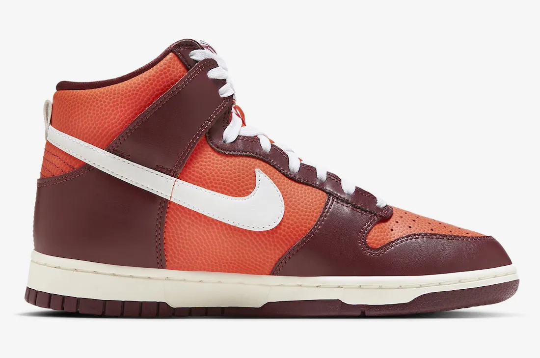 Nike Dunk High WMNS Be True To Her School 1