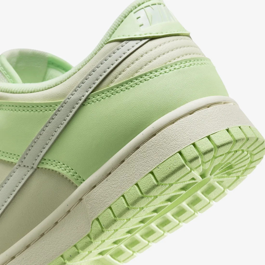 Nike Dunk Low WMNS Next Nature Sea Glass 6