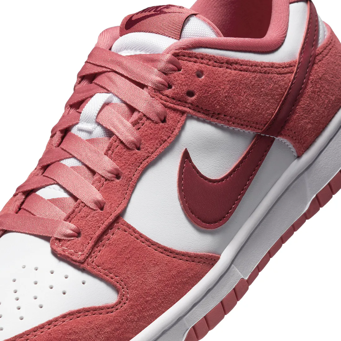 Nike Dunk Low WMNS Valentine’s Day 5