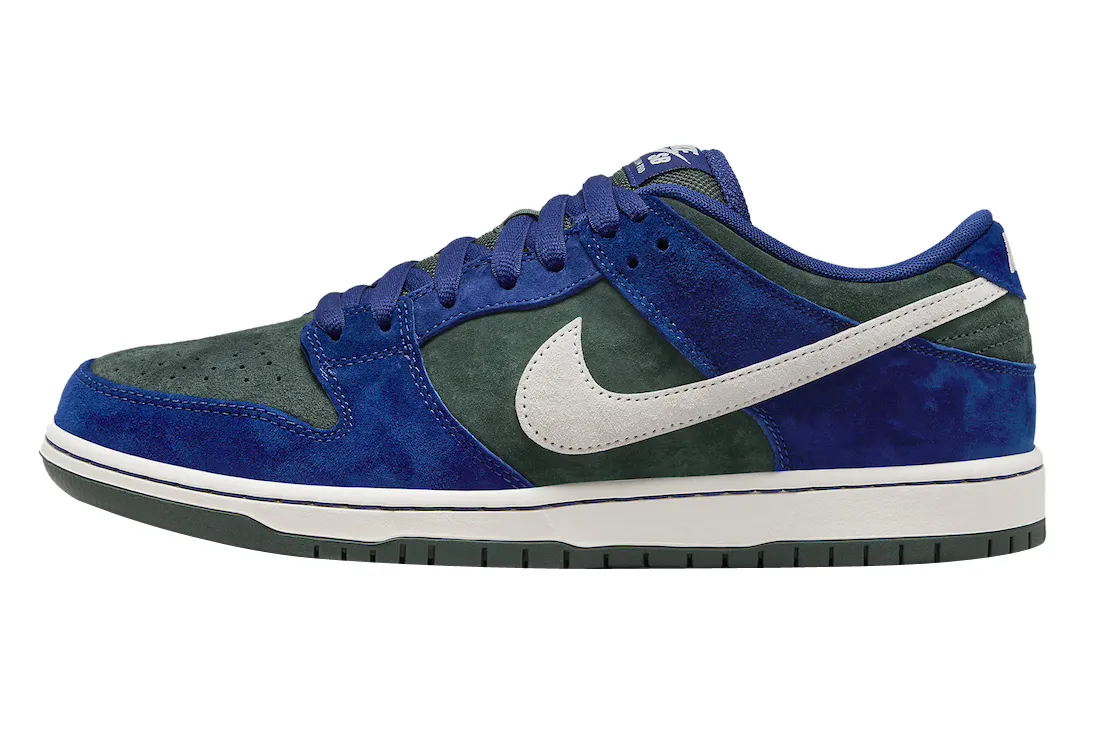 Nike SB Dunk Low Deep Royal Blue blue