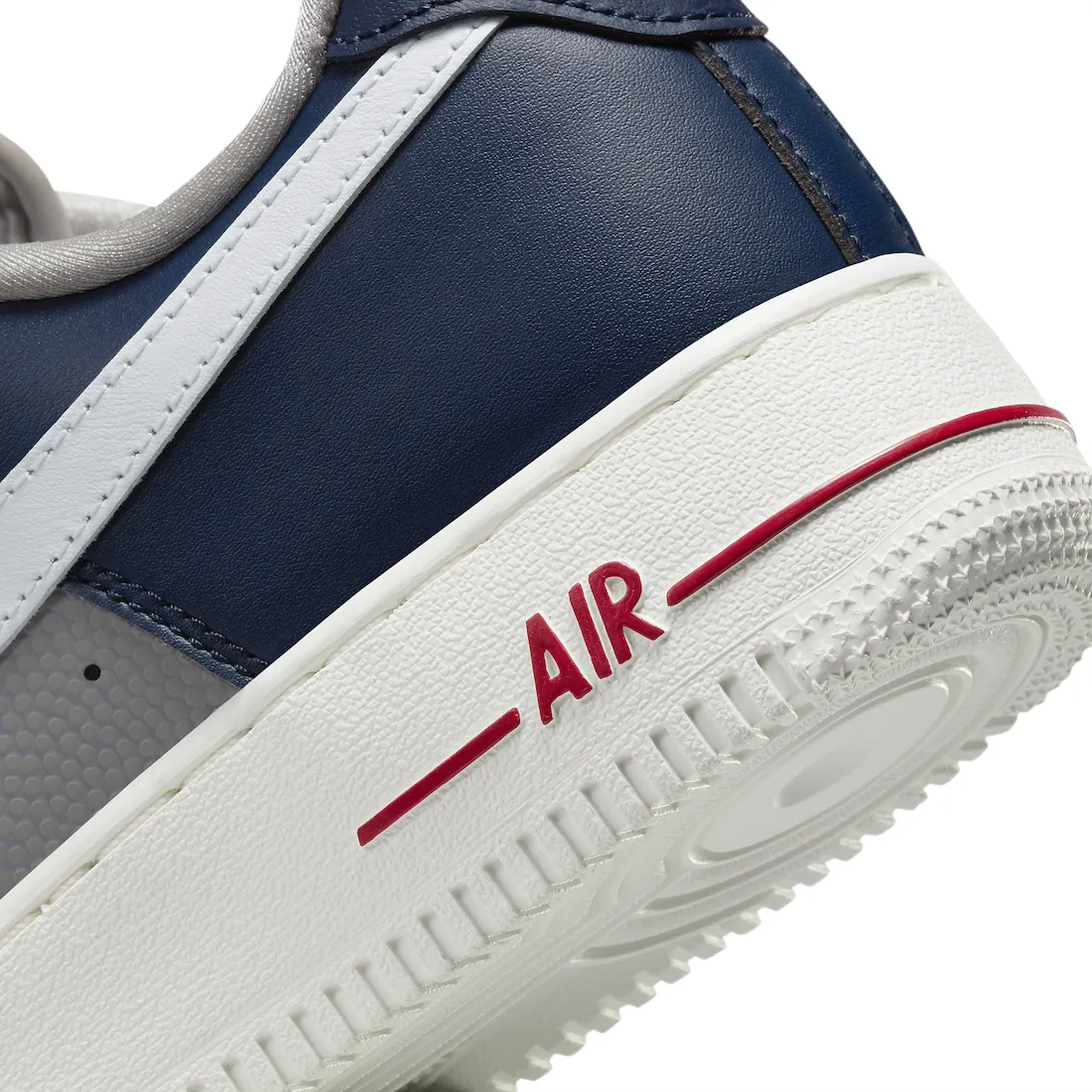 Nike WMNS Air Force 1 Low Be True To Her School College Navy 6