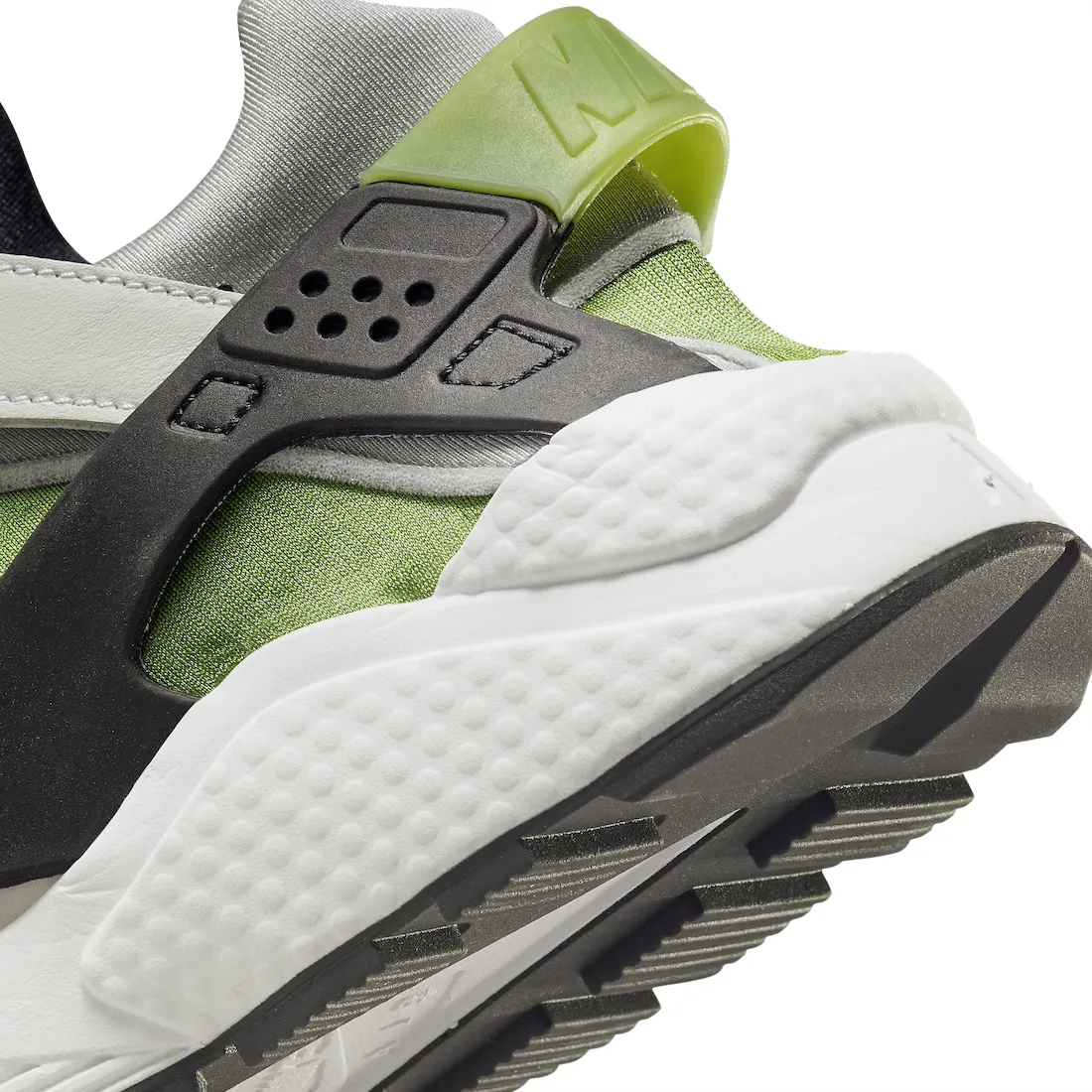 Nike WMNS Air Huarache Chlorophyll 6