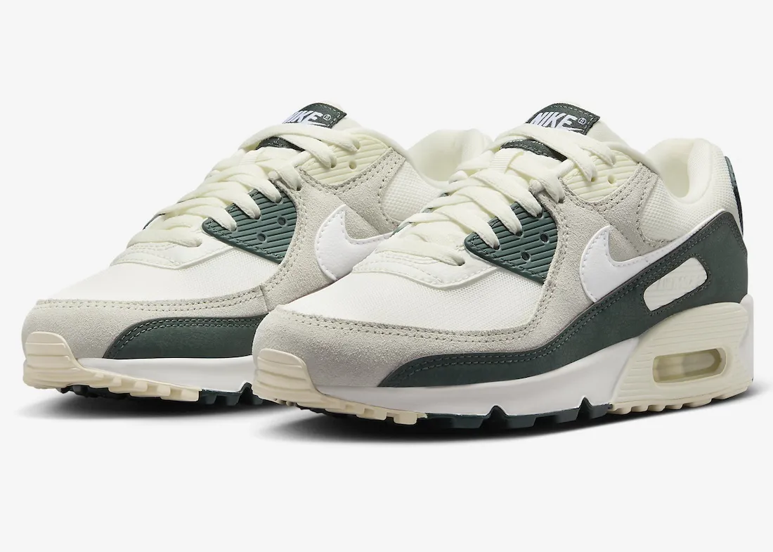 Nike WMNS Air Max 90 Vintage Green 0