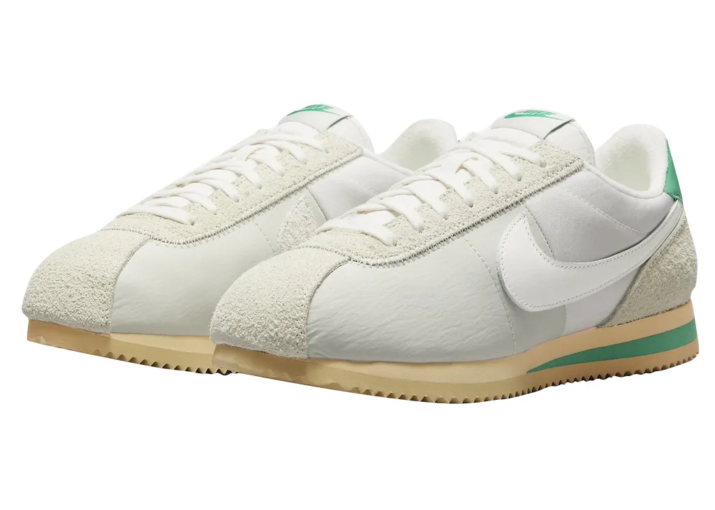 Nike WMNS Cortez Sail Stadium Green 0