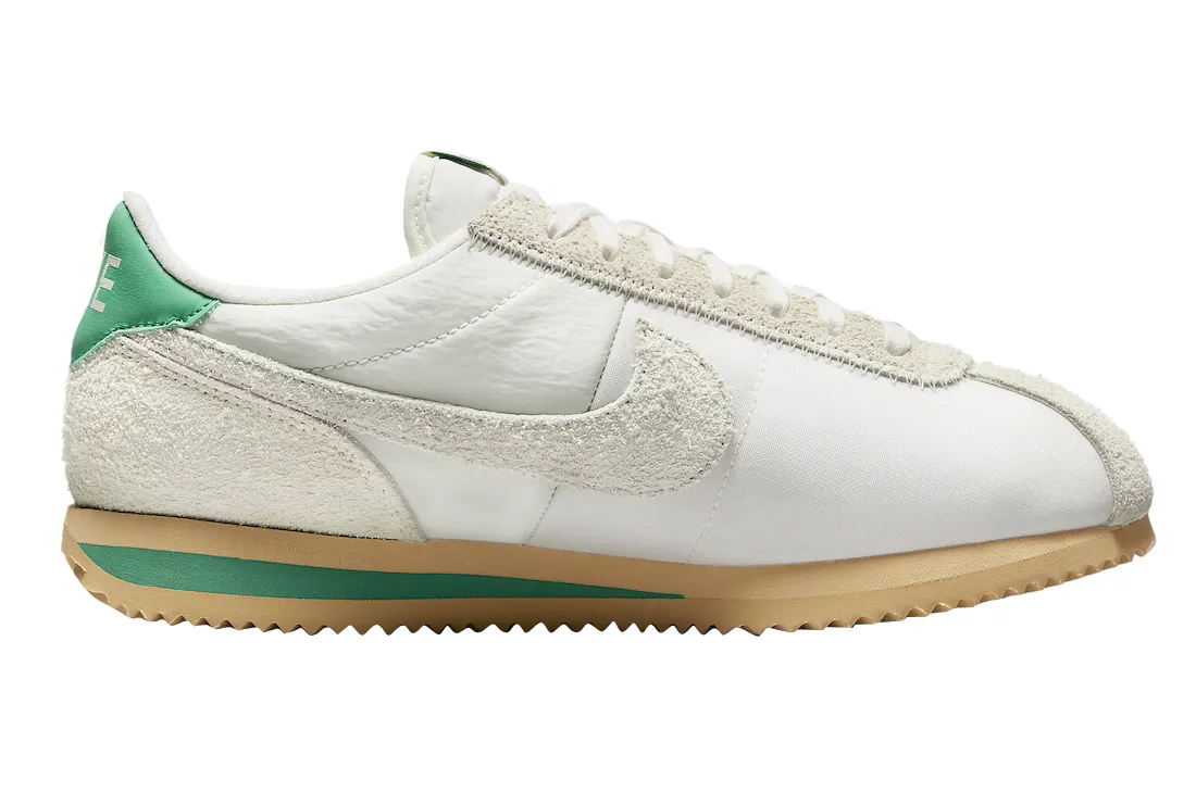 Nike WMNS Cortez Sail Stadium Green 1