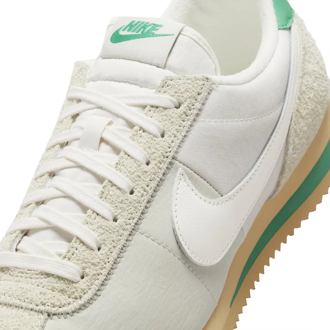 Nike WMNS Cortez Sail Stadium Green 5