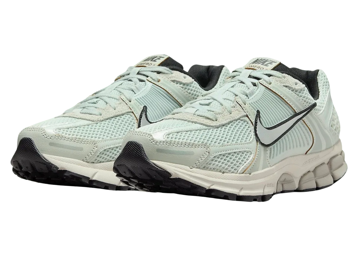 Nike WMNS Zoom Vomero 5 Light Silver 0