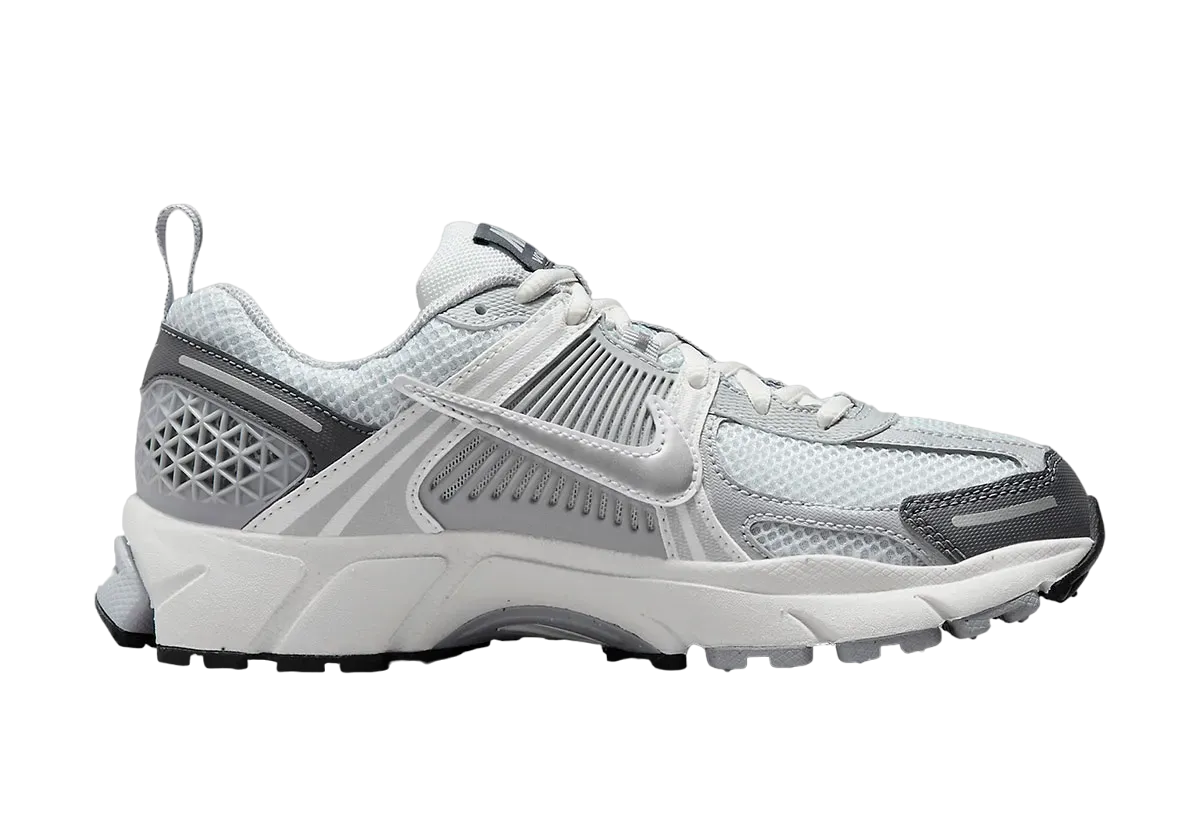 Nike Zoom Vomero 5 GS Grey White 1