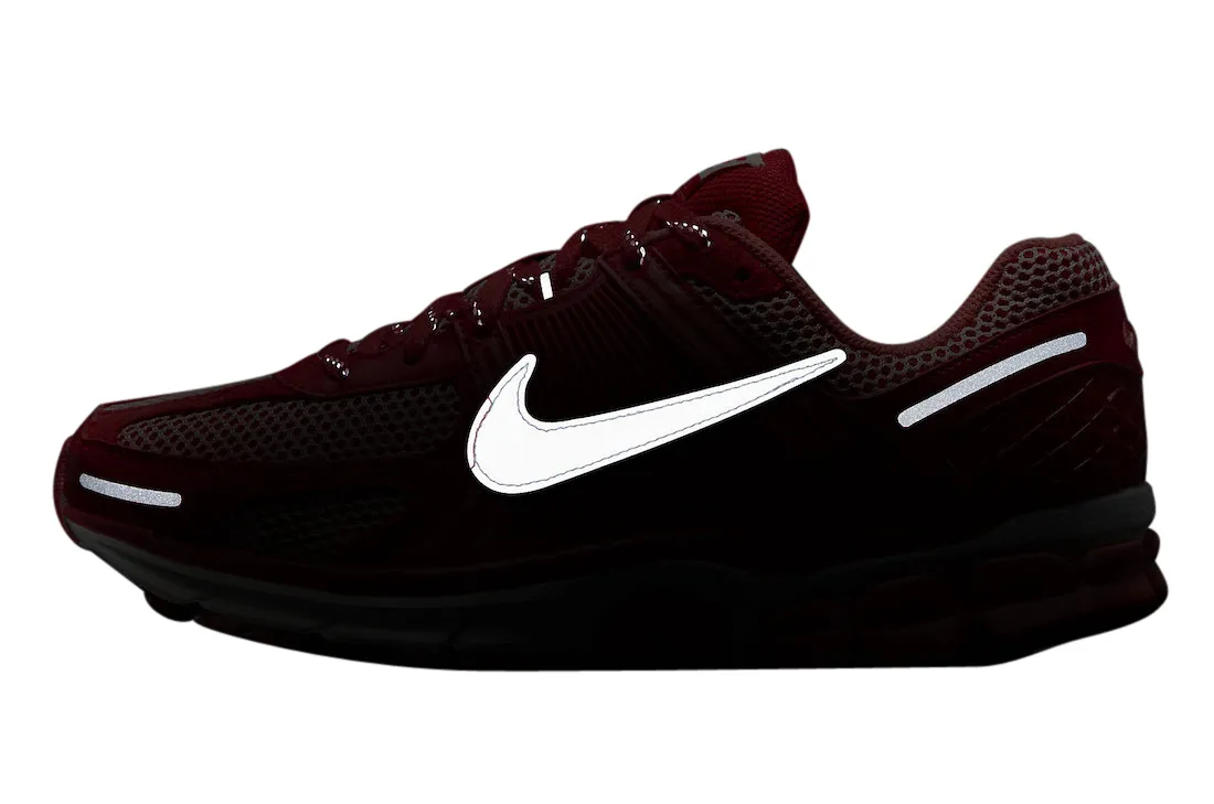 Nike Zoom Vomero 5 University Red 7