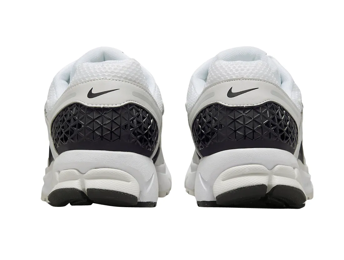 Nike Zoom Vomero 5 White Black 3