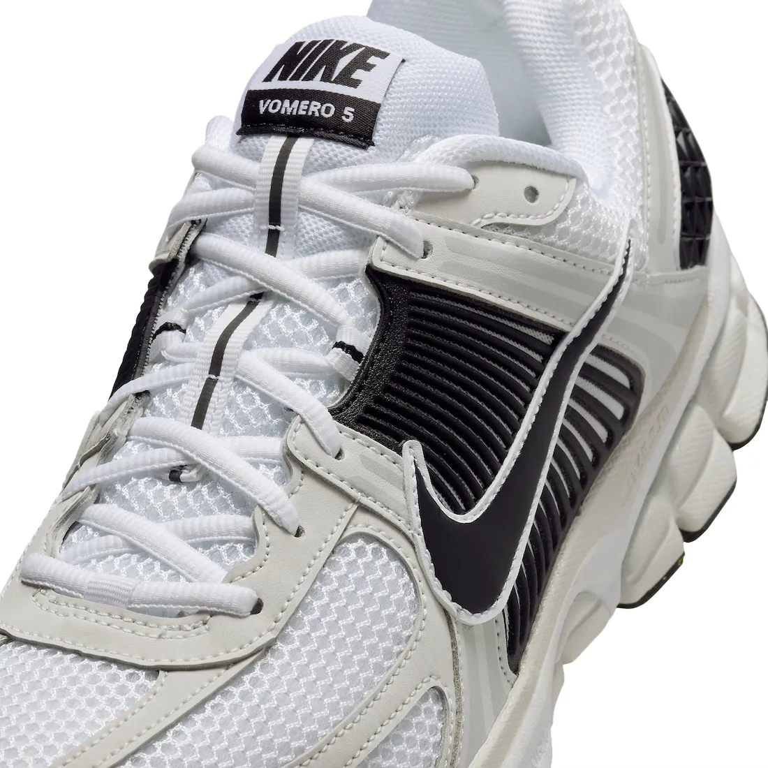 Nike Zoom Vomero 5 White Black 5