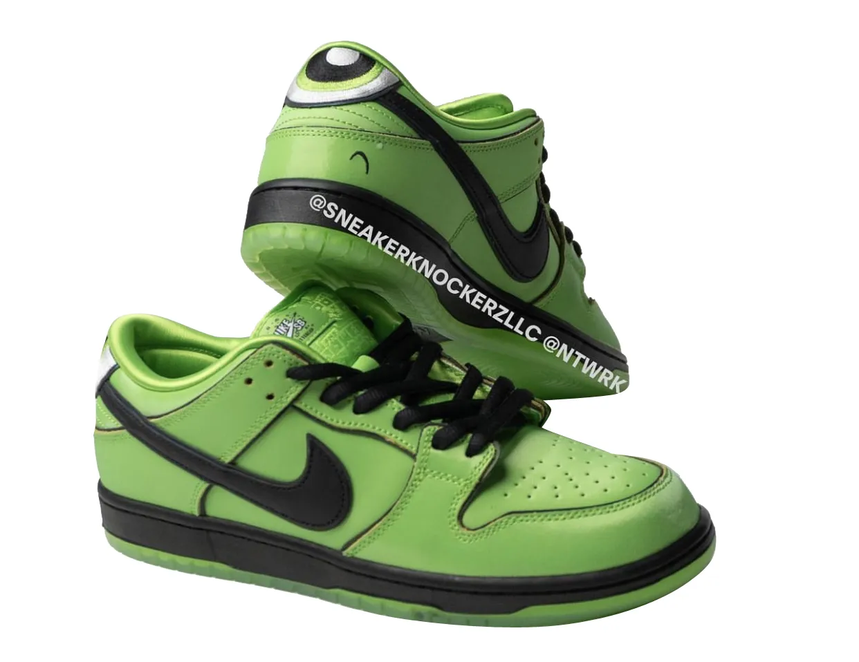 The Powerpuff Girls x Nike SB Dunk Low Buttercup 3