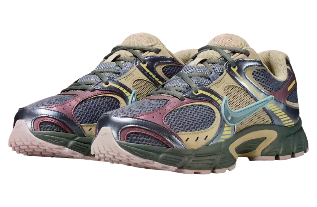 a ma maniere x nike v5 rnr light carbon desert khaki 0