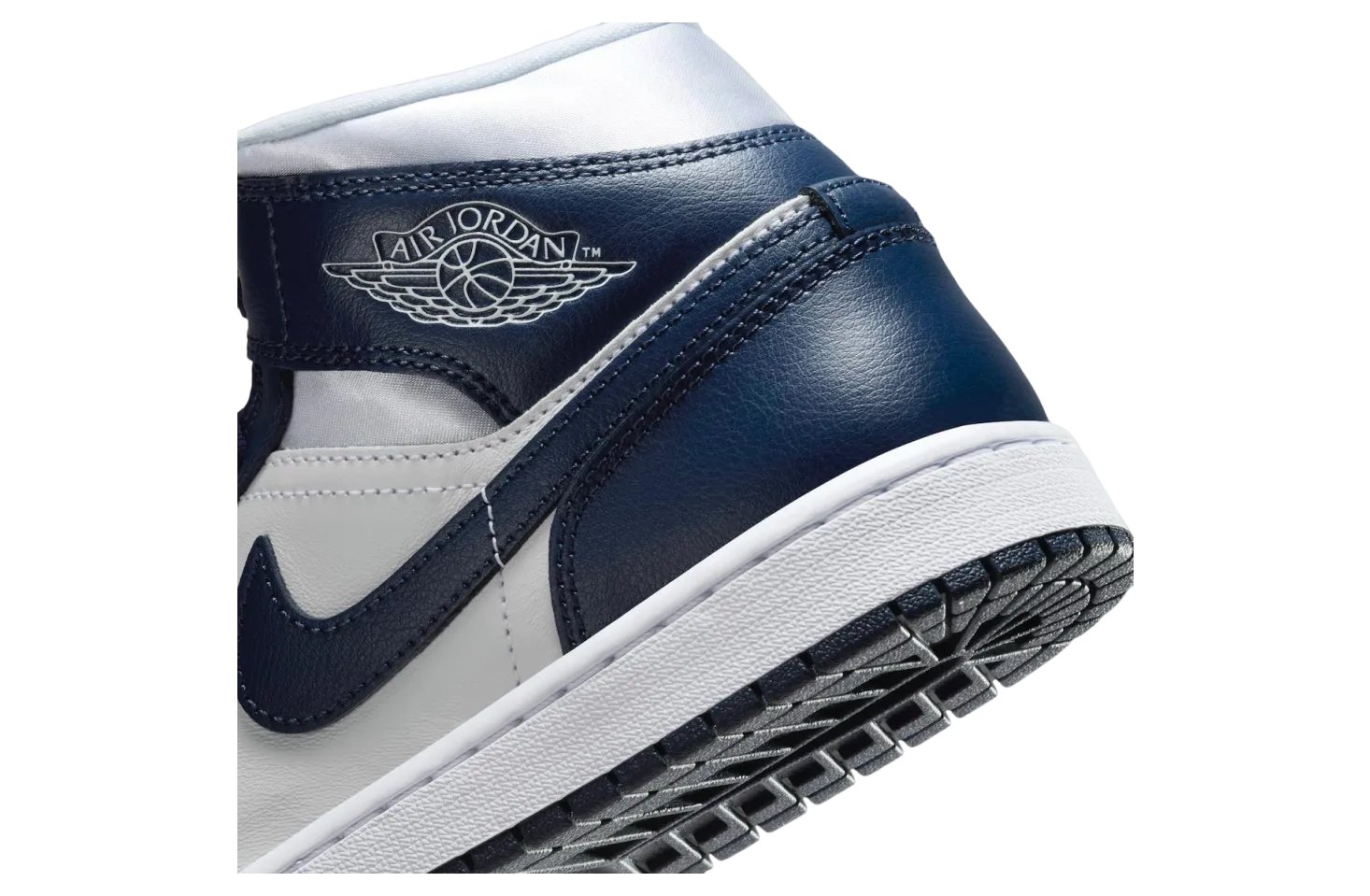 air jordan 1 mid wmns football grey midnight navy 6