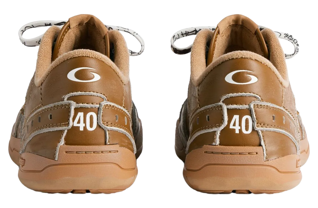 balenciaga hamptons medium worn out camel 1