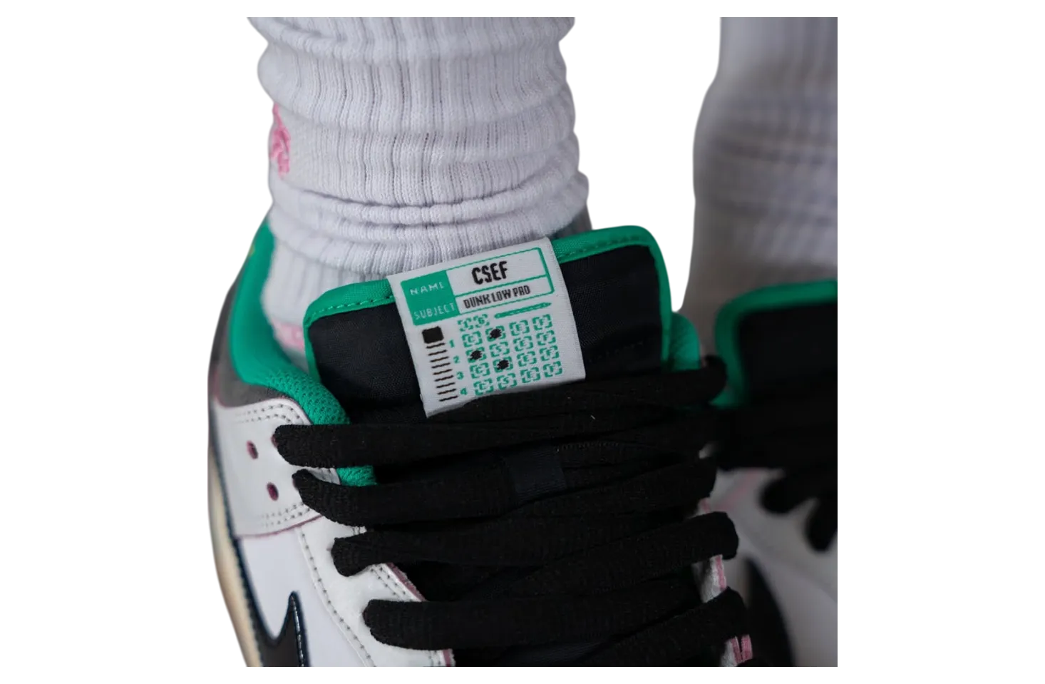 csef x nike sb dunk low summit white clear emerald 11
