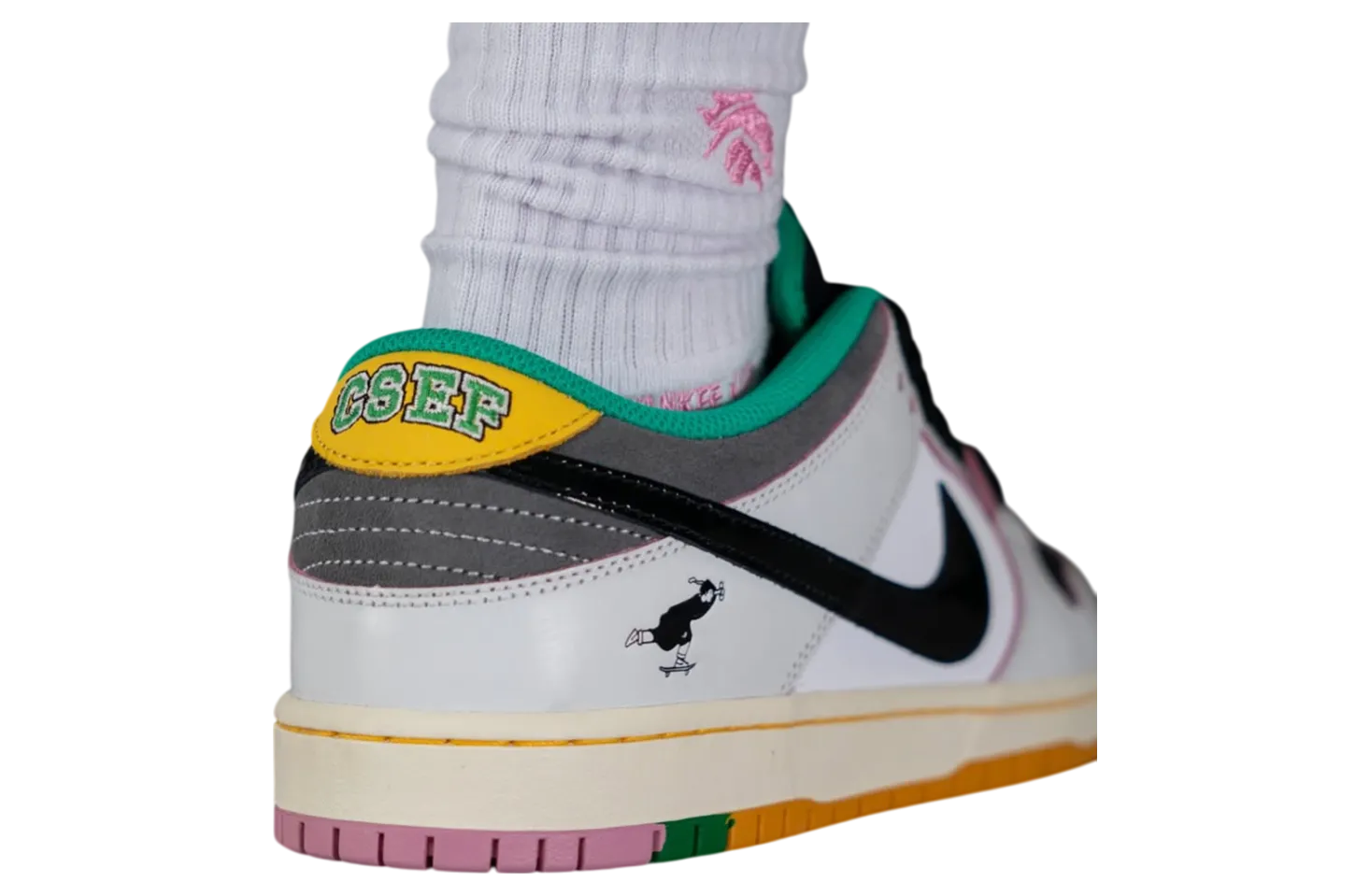 csef x nike sb dunk low summit white clear emerald 12