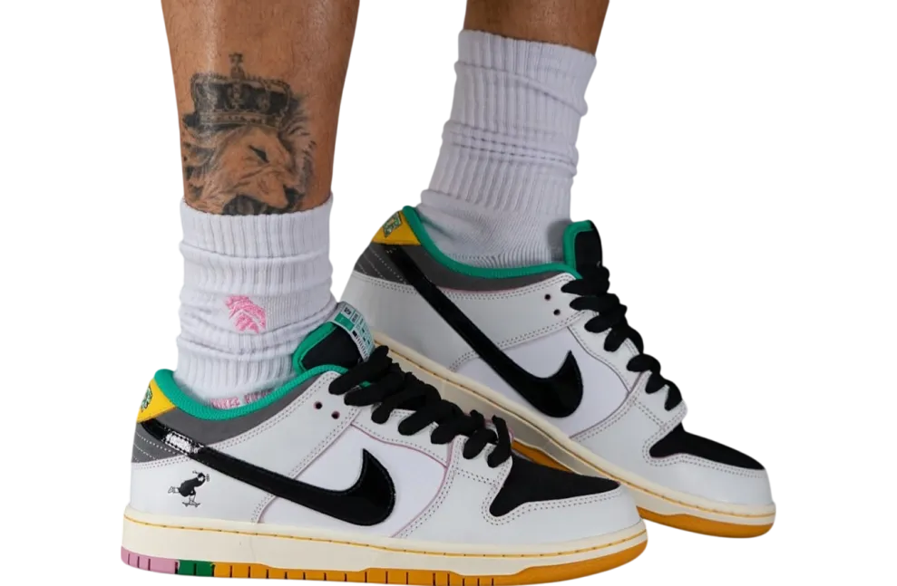 csef x nike sb dunk low summit white clear emerald 4