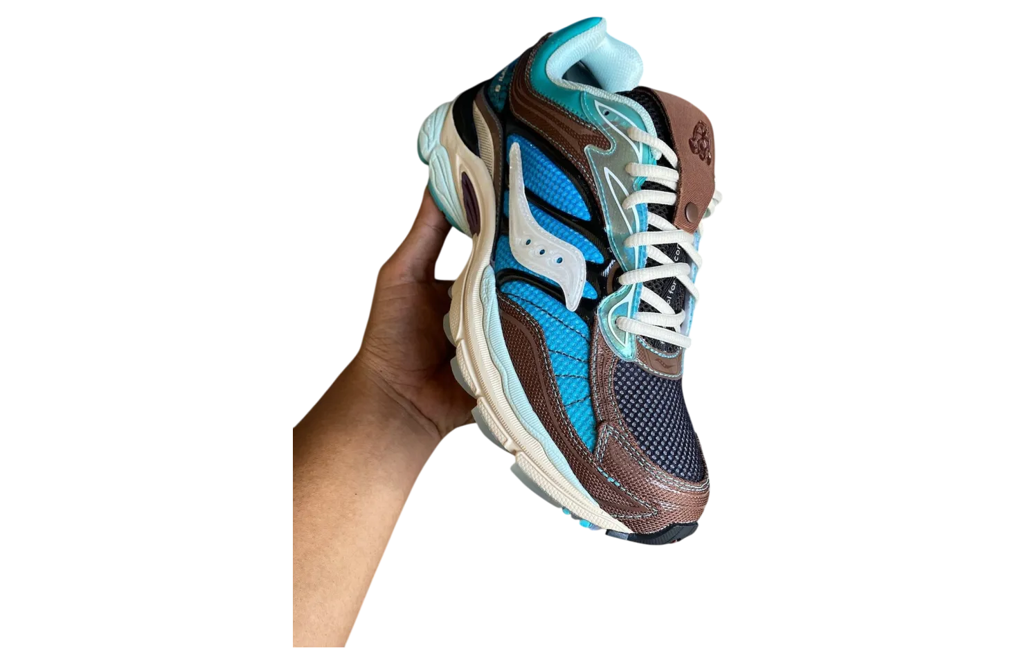 footpatrol x saucony progrid omni 9 blue brown 0