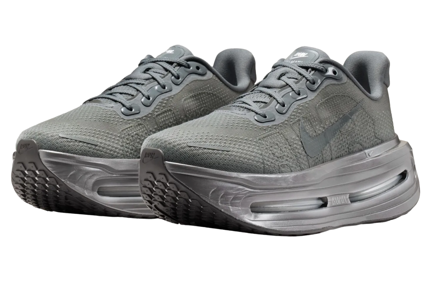 isamaya x nike vomero premium 0
