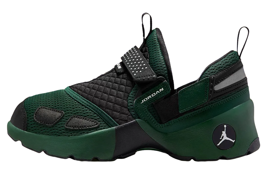 jordan trunner lx wmns green black