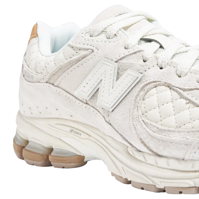 new balance 2002r quilted 2