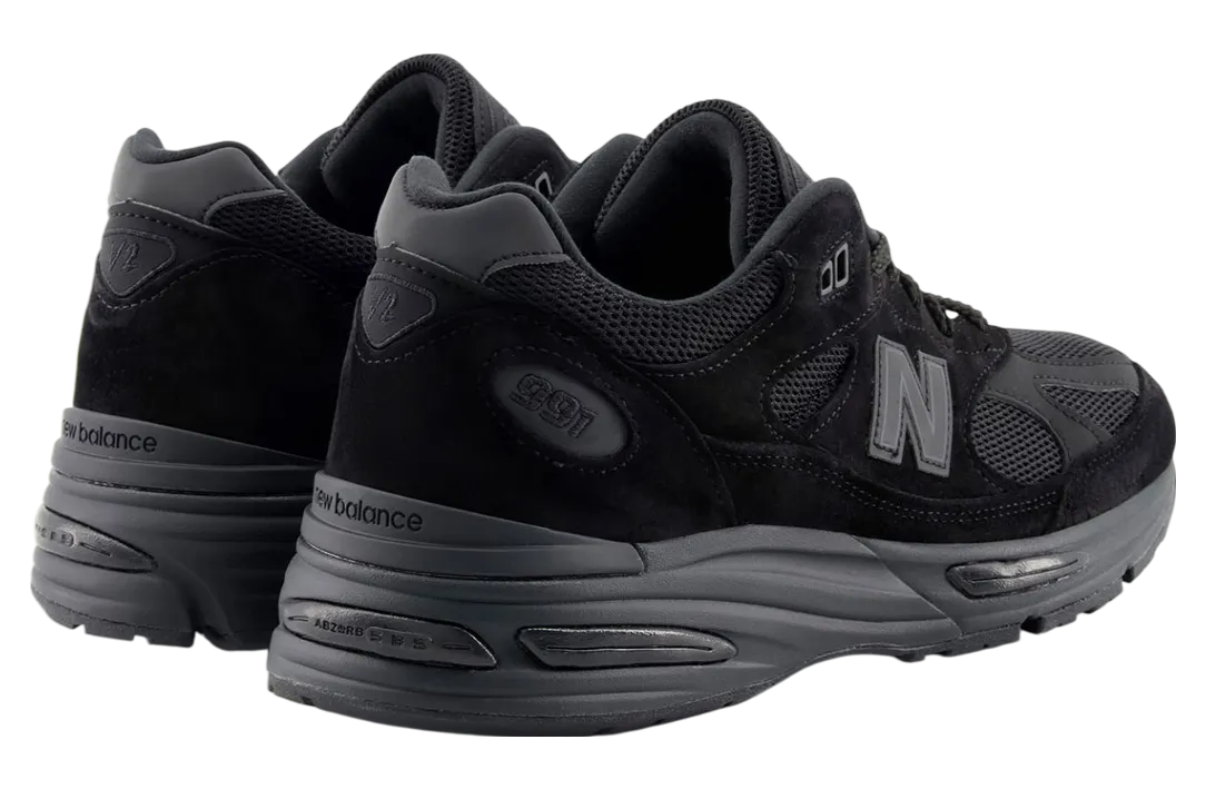 new balance 991v2 triple black 1