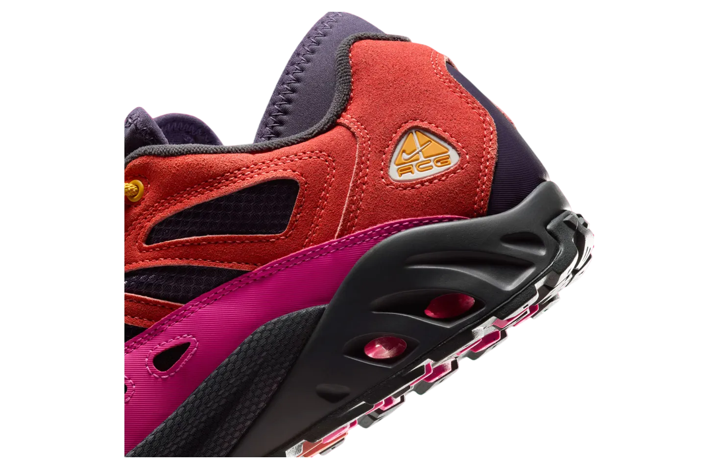 nike acg air exploraid light wild mango laser fuchsia 4