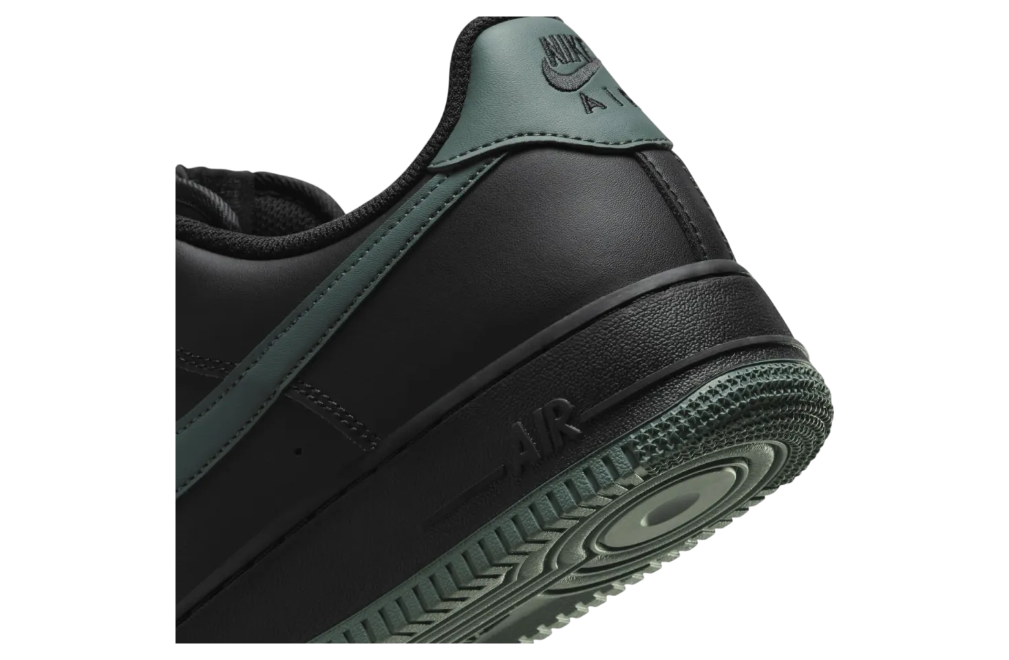 nike air force 1 07 vintage green black 6