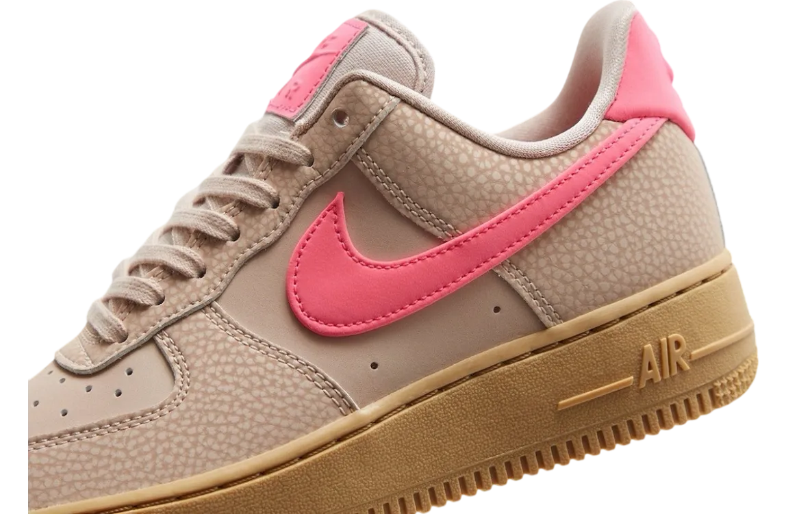 nike air force 1 low wmns particle beige hyper pink 4