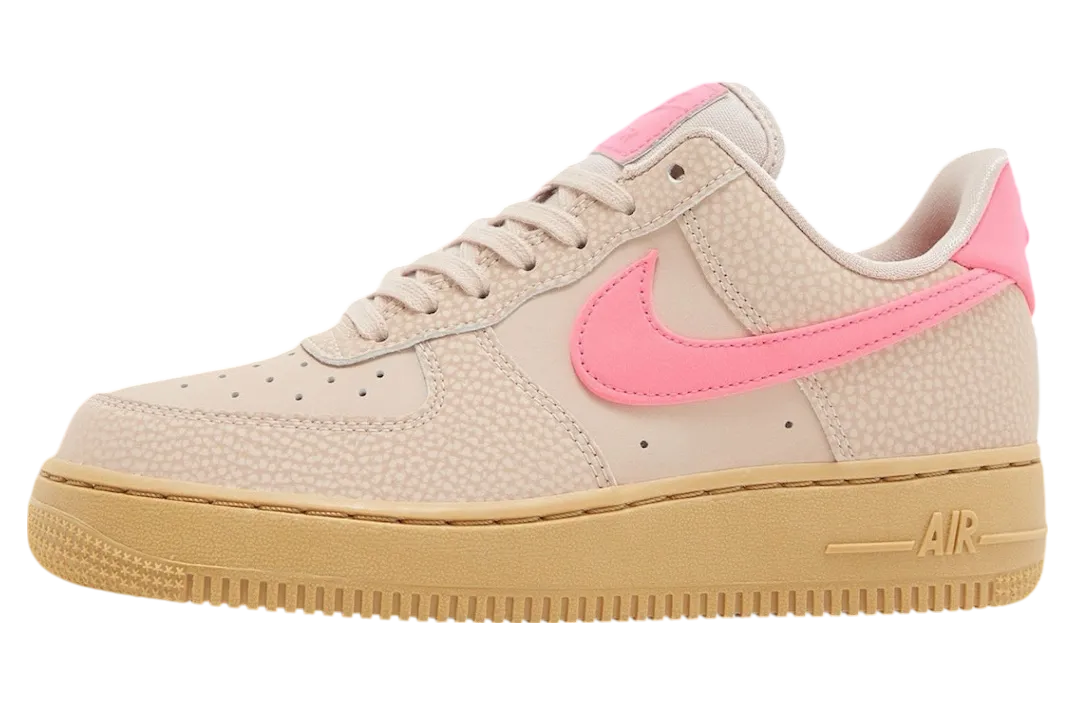 nike air force 1 low wmns particle beige hyper pink