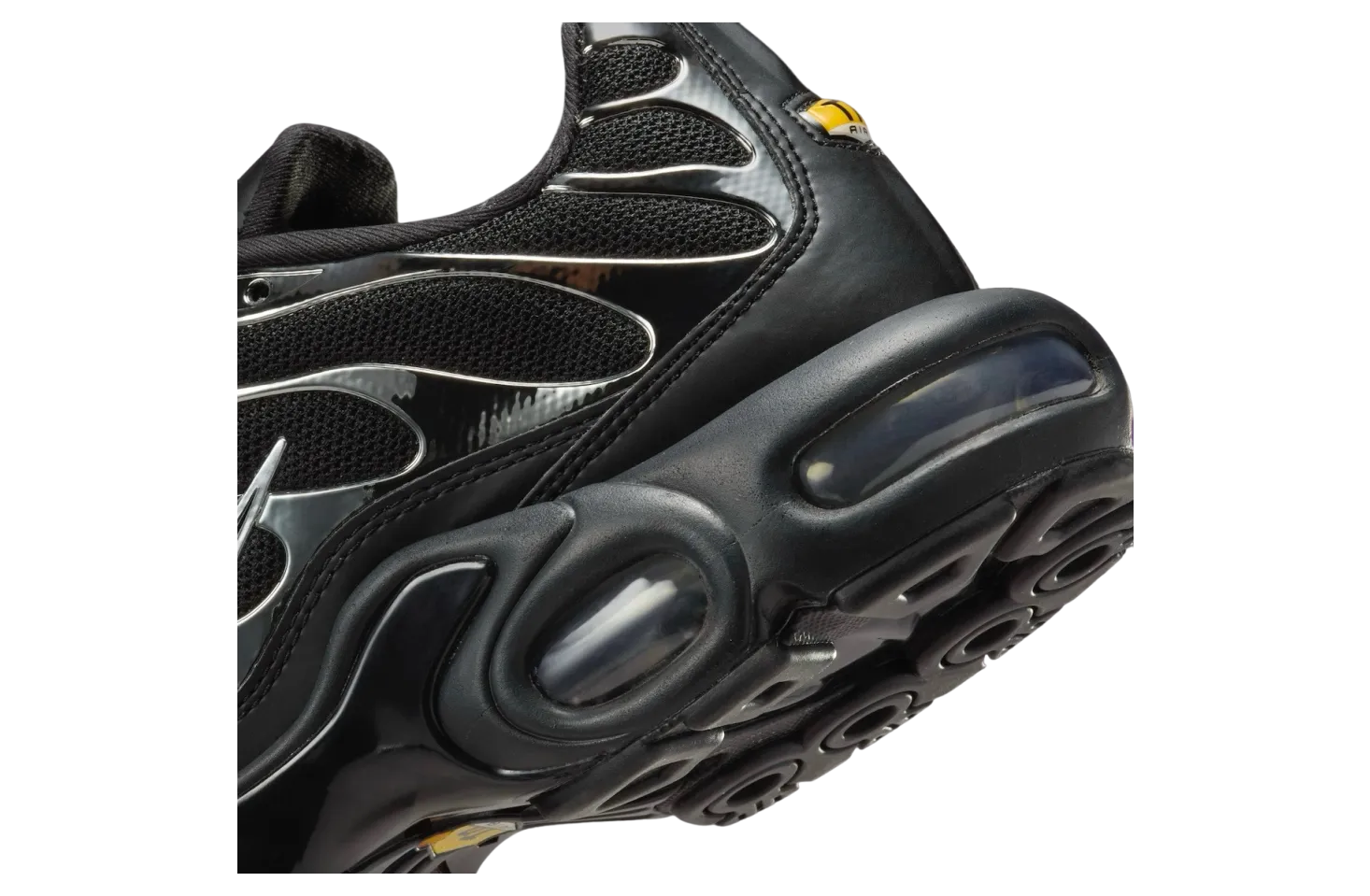 nike air max plus black metallic silver 6