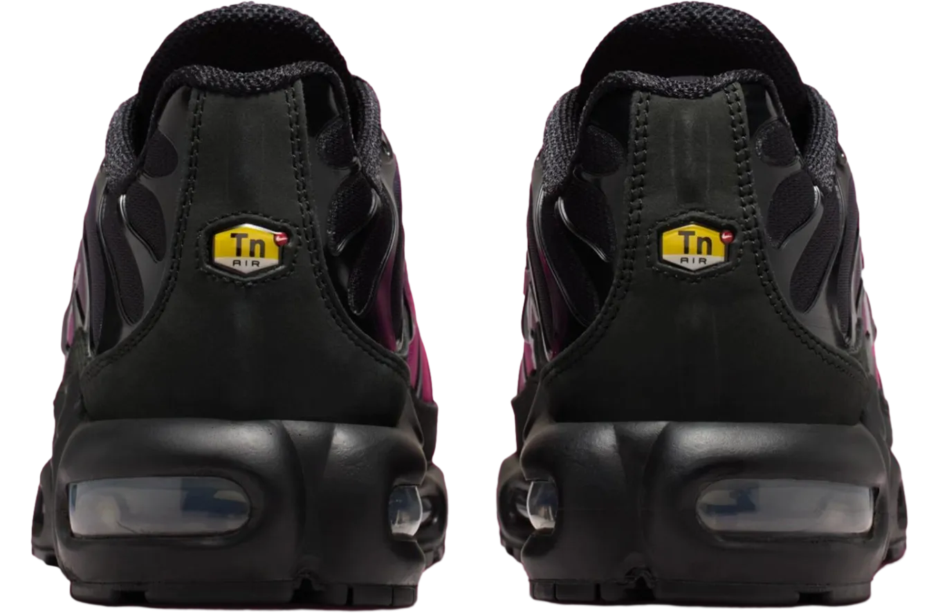 nike air max plus black peony 4