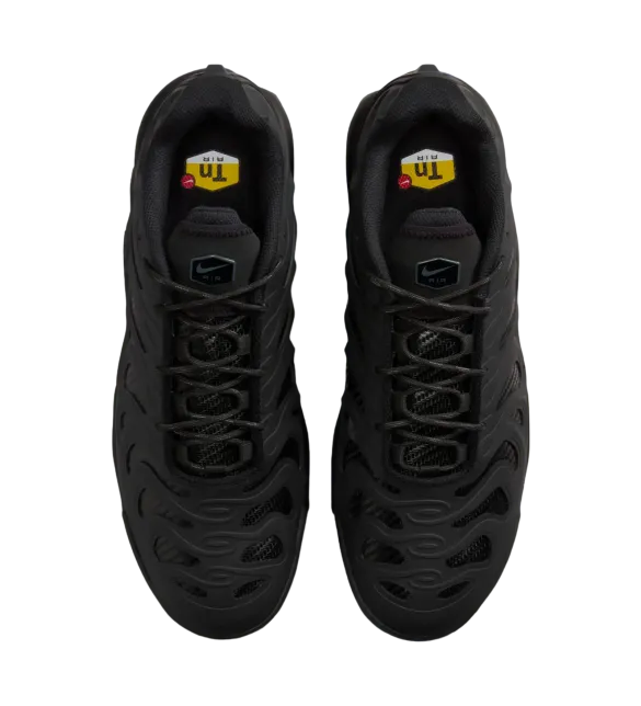 nike air max plus drift triple black 2