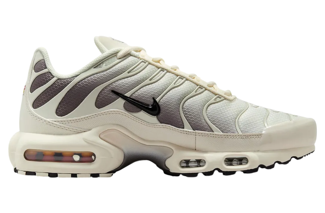 nike air max plus light orewood brown black 0