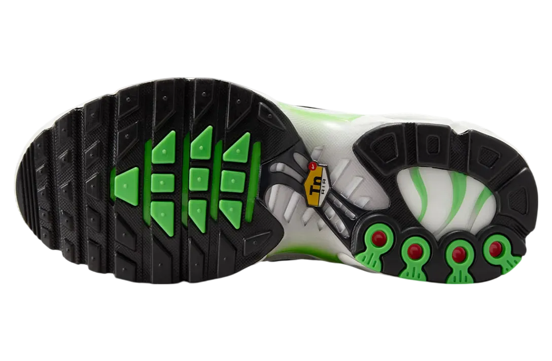 nike air max plus photon dust green strike 3