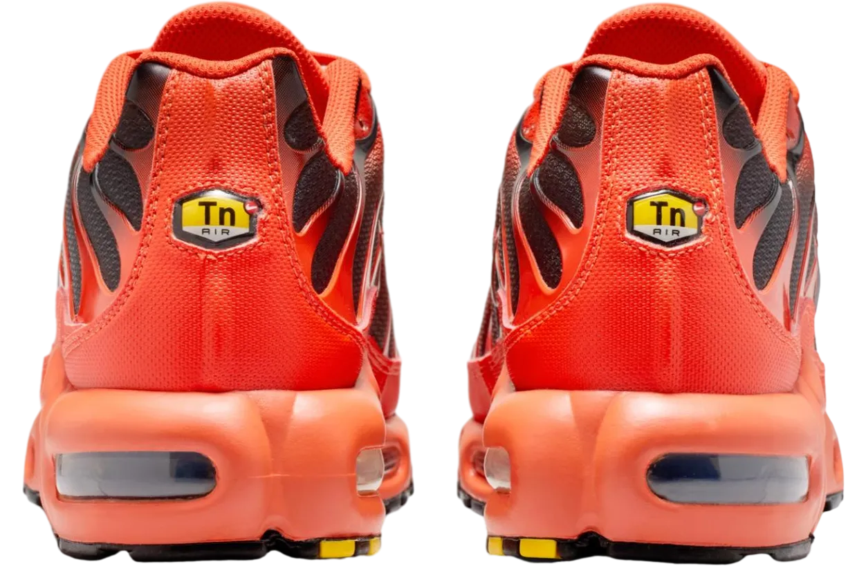 nike air max plus picante red black 2