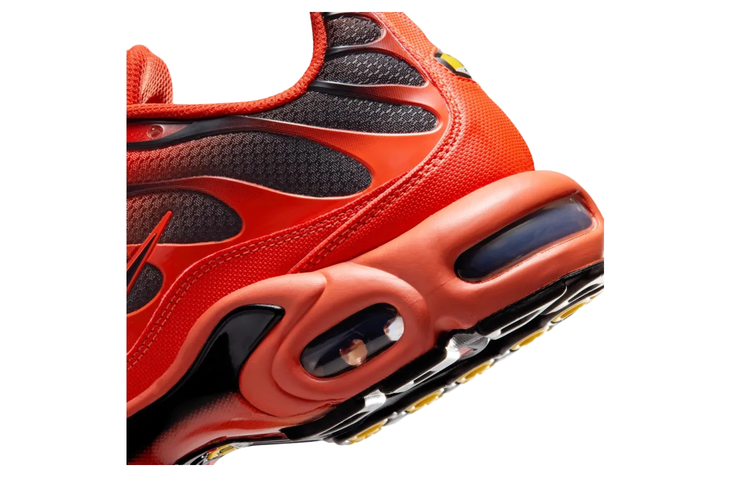 nike air max plus picante red black 5