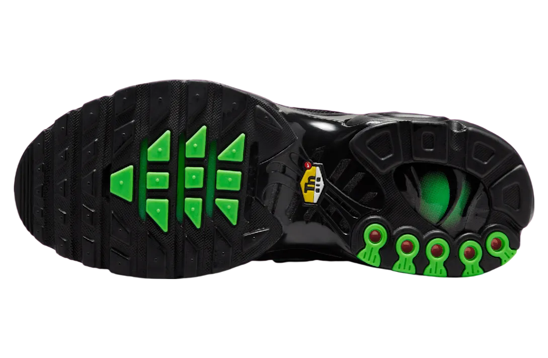 nike air max plus shattered glass black green 4