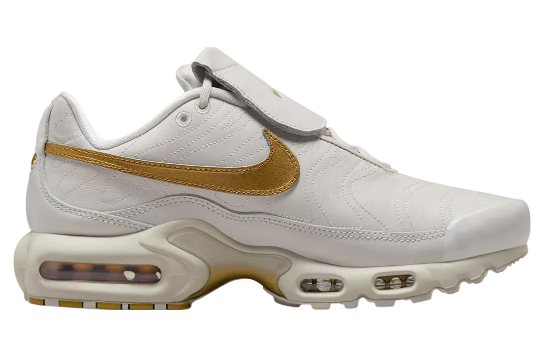 nike air max plus tiempo phantom metallic gold 1