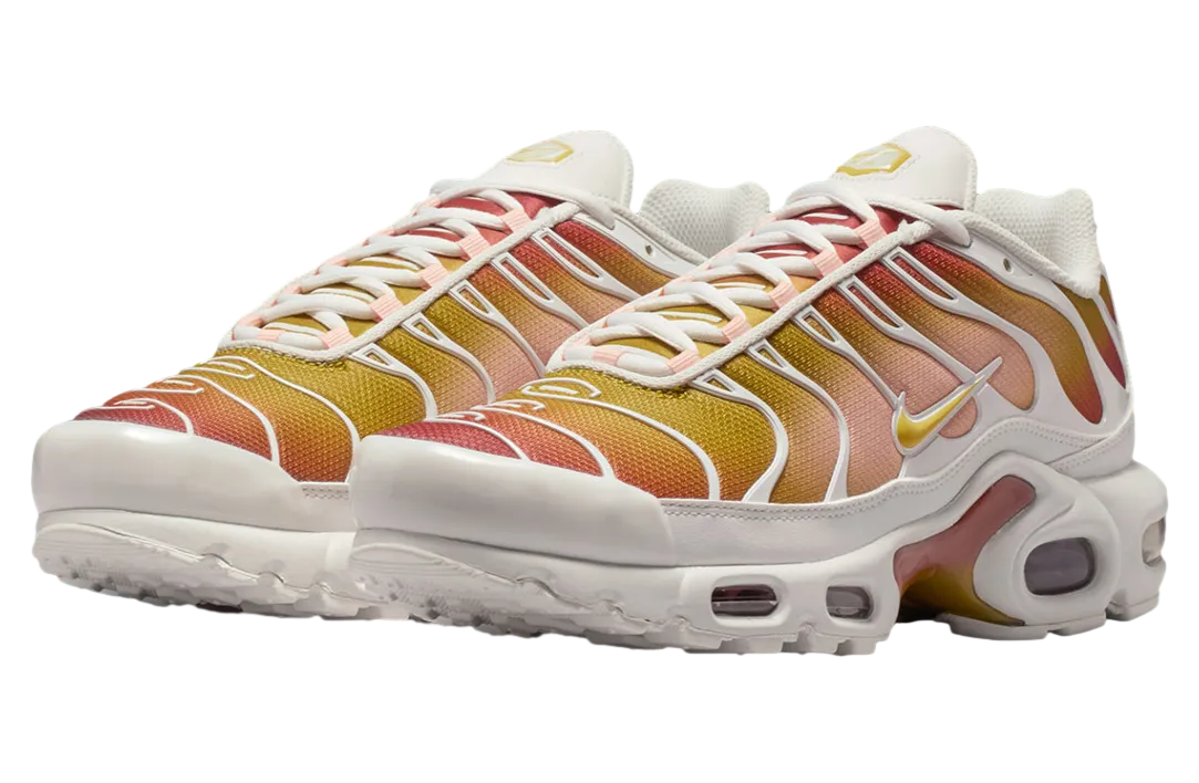 nike air max plus wmns rugged orange saturn gold 0