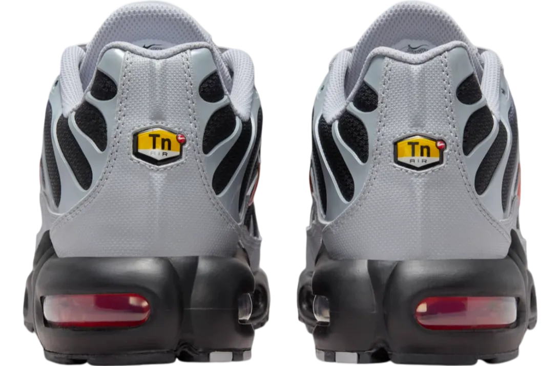 nike air max plus wolf grey picante red 3