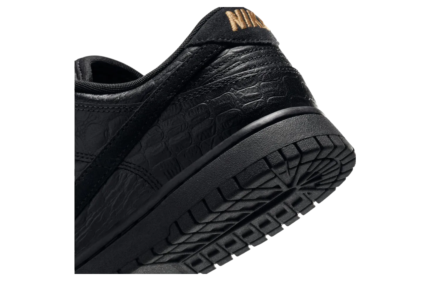 nike dunk low black metallic gold 7