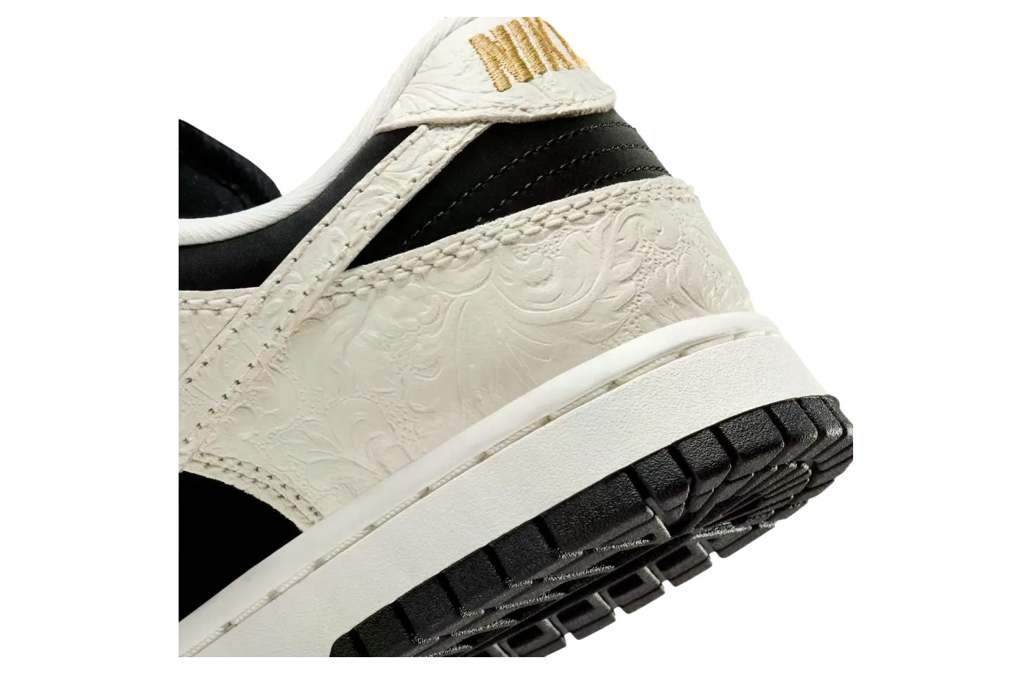 nike dunk low black sail metallic gold 6
