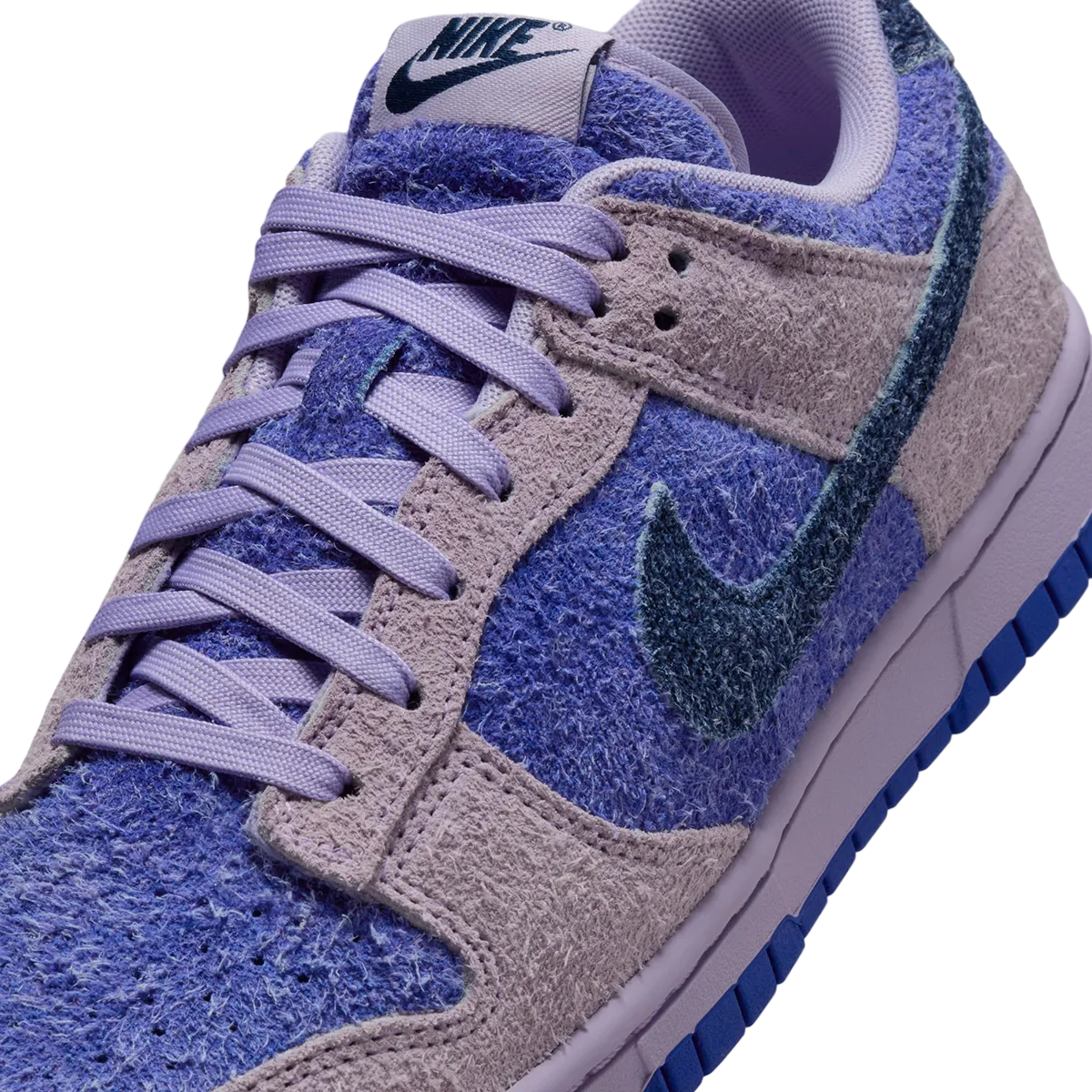 nike dunk low hydrangeas 4